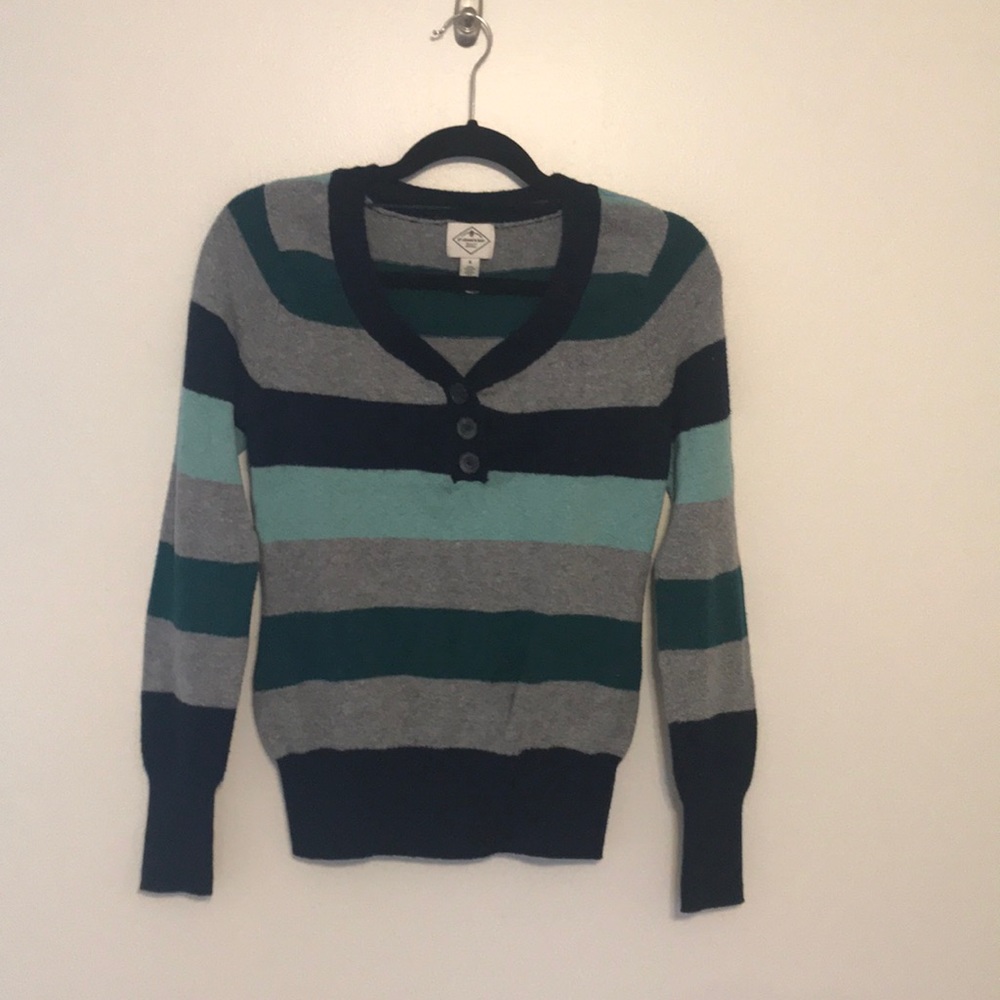 Pullover sweater